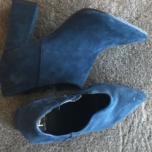 Marc Fisher Ltd, short blue suede boots, size 10